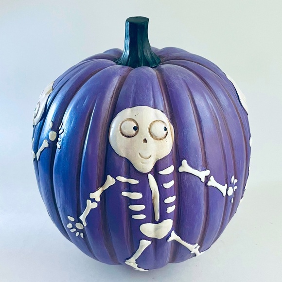 Skeleton Pumpkin Decor - Picture 1 of 6